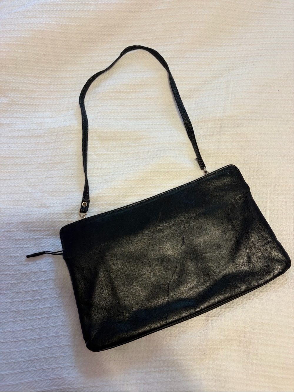 Classic Black Leather Shoulder Bag - Picture 2 of 3